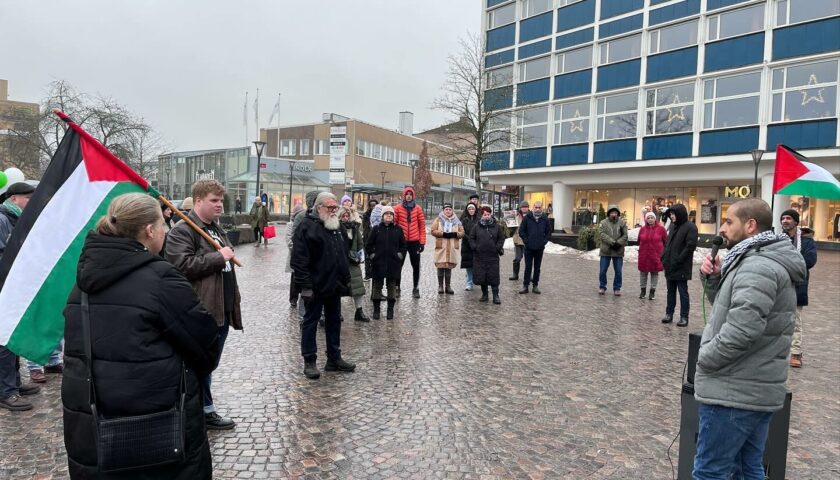 Demonstration på Bruno Mathssons plats för Palestinas folk